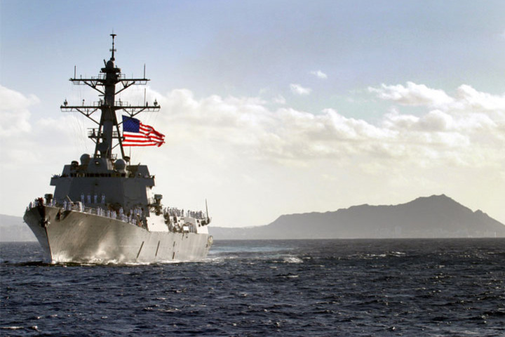 Tàu USS Chafee là khu trục hạm tên lửa dẫn đường lớp Arleigh Burke trong hải quân Mỹ. Mới đây tàu đi gần quần đảo Hoàng Sa (nhưng không đi vào phạm vi 12 hải lý của các đảo này). Ảnh: Wikiwand.