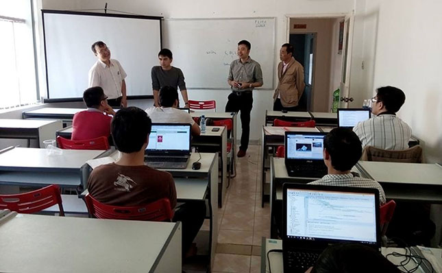 An IT training course at the iViettech Training and Technology company