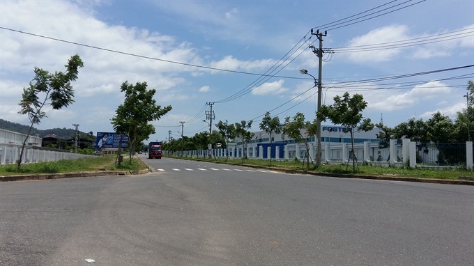 Three Japanese investors agreed to invest nearly US$140 million in hi-tech industry and tourism projects in Đà Nẵng. — VNS Photo Công Thành Read more at http://vietnamnews.vn/bizhub/416078/japanese-investors-pour-fund-in-da-nang-manufacturing-and-hotel-projects.html#pHzMPhVP2lGeKeRi.99