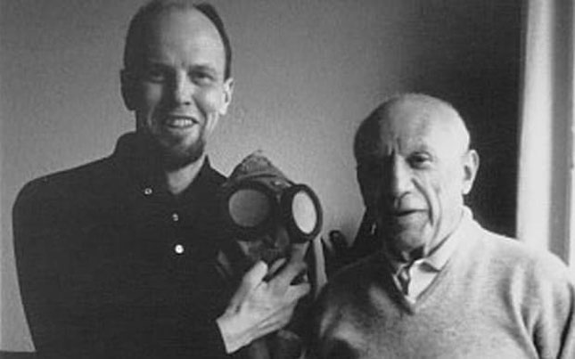 Họa sĩ Carl Nesjar và Pablo Picasso.