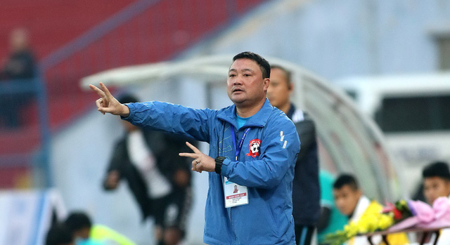 HLV Trương Việt Hoàng xin nghỉ rồi lại đột ngột xin ở lại CLB bóng đá Hải Phòng