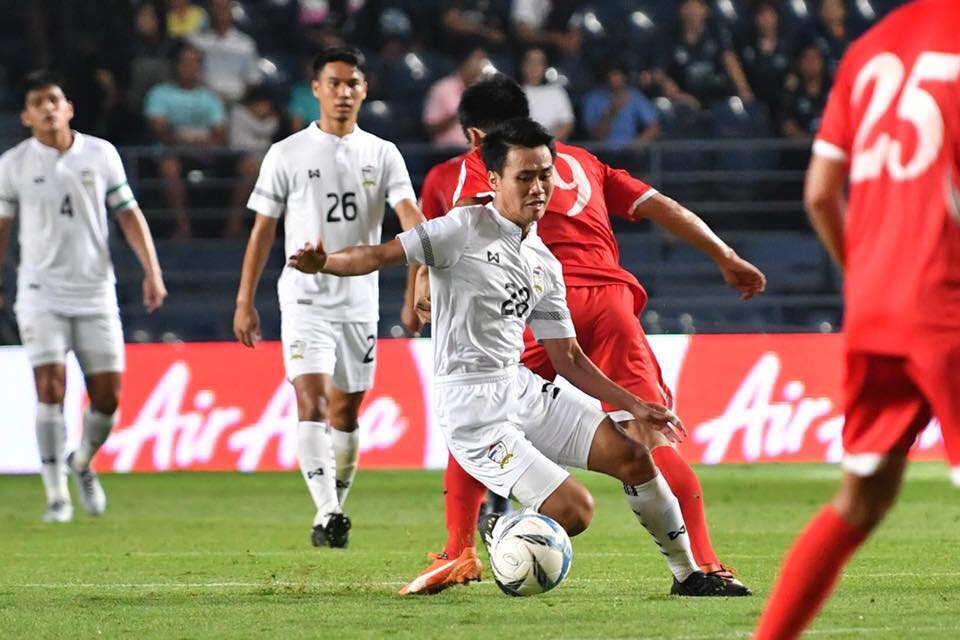 U23 Thái Lan bất ngờ bại trận trước U23 CHDCND Triều Tiên ở trận đấu cuối cùng vòng bảng, qua đó chạm trán U23 Việt Nam ở trận tranh hạng 3.
