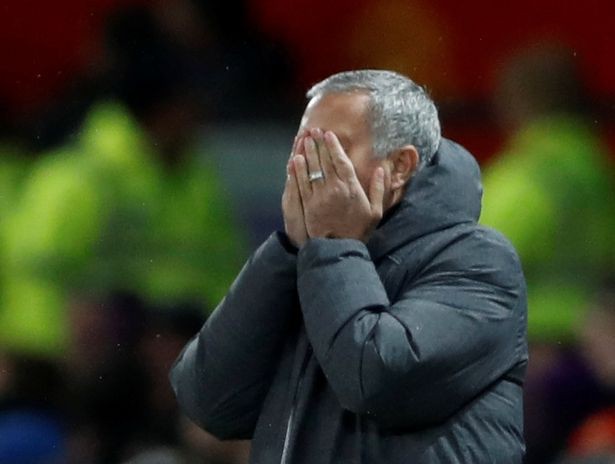 Đội bón của Mourinho đã thua Man City 1-2 ngay tại sân nhà