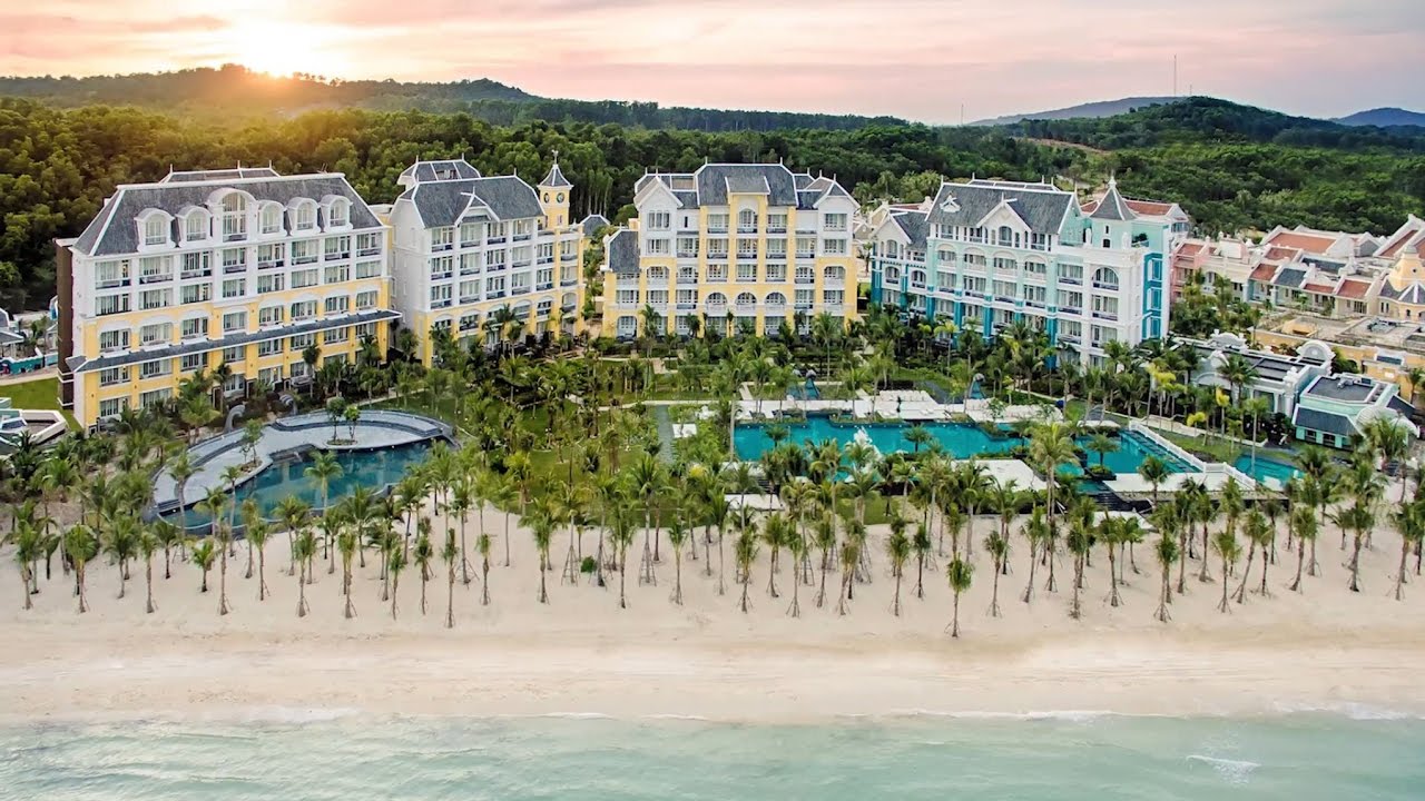 Sun Group mời U23 Việt Nam nghỉ 1 tuần tại JW Marriott Phu Quoc Emerald Bay