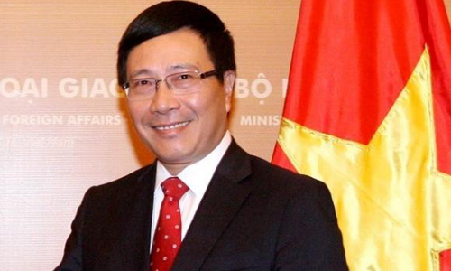 Ủy viên Bộ Chính trị, Phó Thủ tướng Chính phủ, Bộ trưởng Bộ Ngoại giao Phạm Bình Minh.