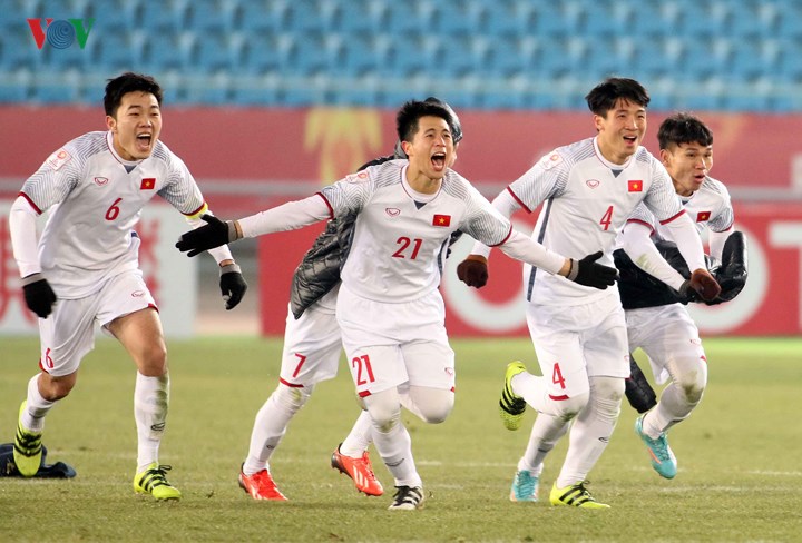 Trung vệ Trần Đình Trọng (U23 Việt Nam- số 21): Anh liên tục có mặt tại những điểm “nóng” và bọc lót kịp thời cho đồng đội