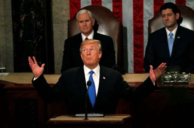 Tổng thống Donald Trump phát biểu thông điệp liên bang tại Quốc hội.               Ảnh: Reuters