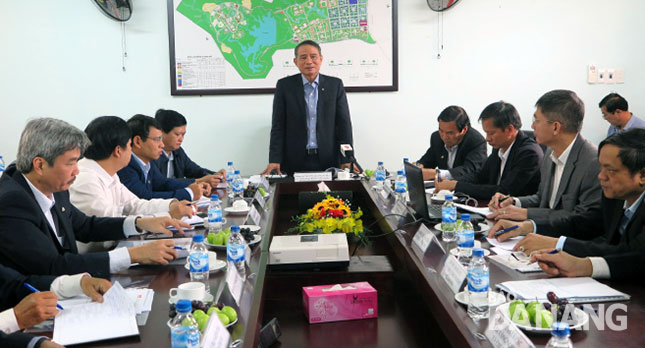 Secretary Nghia addressing his working session with relevant local agencies