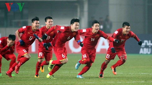 Số tiền thưởng cho BHL và các tuyển thủ U23 Việt Nam đã vượt mốc 37 tỷ đồng (Ảnh: Thành Lương).