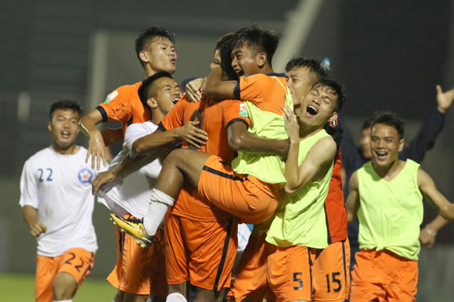 V-League 2018: Hà Nội FC và Than Quảng Ninh chia nhau ngôi đầu