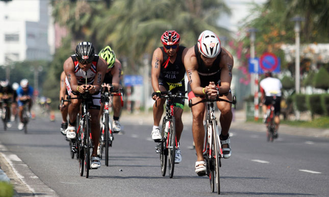 Cuộc thi Ironman 70.3 Đà Nẵng 2018: Ngày hội cho những 