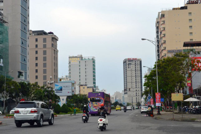 Photo: Many businesspeople urge the city to make adjustments to traffic planning and to boost tourism development for the sake of economic development in the coming years (Photo: DNO/ Viet Dung)