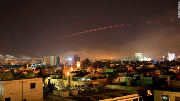 Hình ảnh nghi vấn đầu tiên về cuộc không kích của Mỹ nhằm vào Syria
