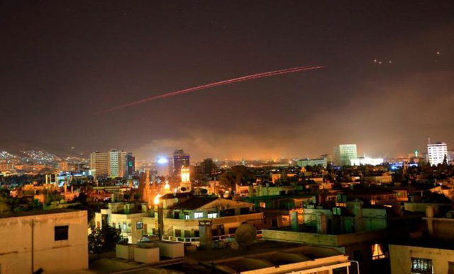 Mỹ và đồng minh dội hơn 100 tên lửa vào Syria