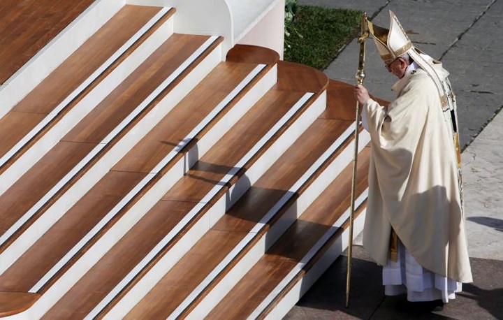 Giáo hoàng Fracis có mặt trong lễ Phục sinh tại Quảng trường St. Peter ở Vatican.