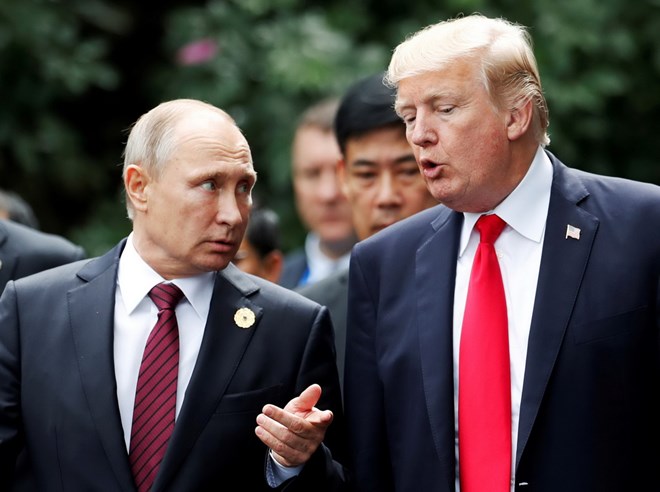 Tổng thống Nga Vladimir Putin và người đồng cấp Mỹ Donald Trump. (Nguồn: independent.co.uk)