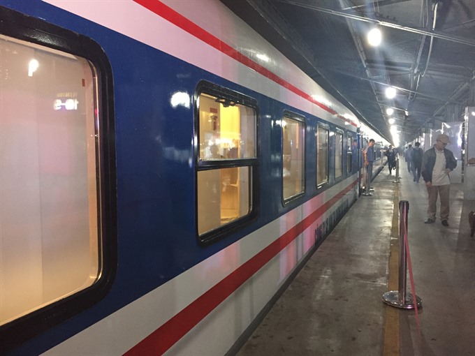 Việt Nam Railway is offering numerous discounted fares for passengers during the summer. — VNS Photo Ngọc Diệp Read more at http://vietnamnews.vn/society/426633/railway-ticket-prices-for-long-trips-cut-20-50.html#tXl9W72AeTzFOWA2.99