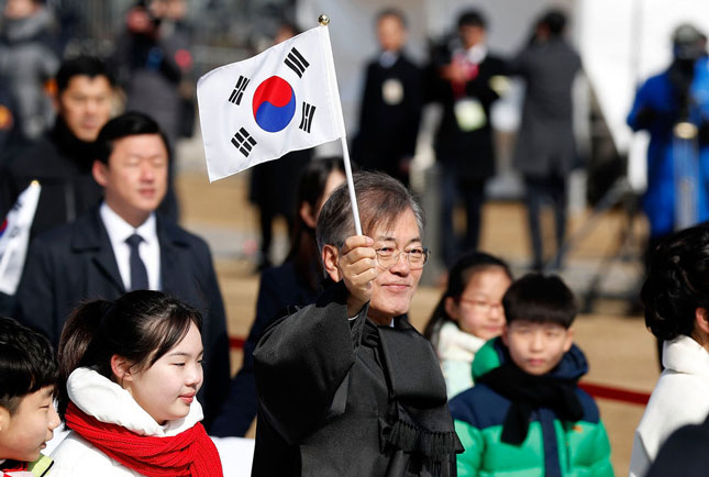 Tổng thống Hàn Quốc Moon Jae-in nỗ lực tìm kiếm thỏa thuận hòa bình với CHDCND Triều Tiên. Ảnh: Getty Images