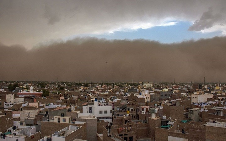 Hình ảnh: Bão cát kinh hoàng quét qua Ấn Độ làm 77 người chết