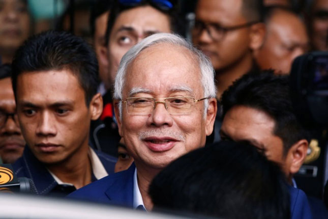 Cựu Thủ tướng Malaysia trình diện cơ quan chống tham nhũng