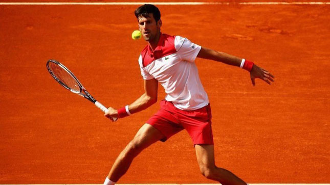 Novak Djokovic mạnh mẽ và tự tin trở lại. 
