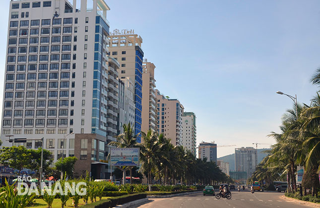Hàng loạt cơ sở lưu trú đạt chuẩn từ 3 sao trở lên đã được xây dựng trong thời gian qua nhằm nâng cao chất lượng phục vụ; làm cơ sở để phát triển phân khúc du lịch trung và cao cấp tại Đà Nẵng. 