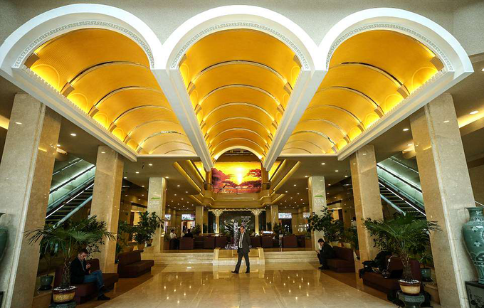 Sảnh khách sạn Koryo, nơi tiếp đón các đoàn khách quốc tế với nội thất và trang thiết bị hiện đại.