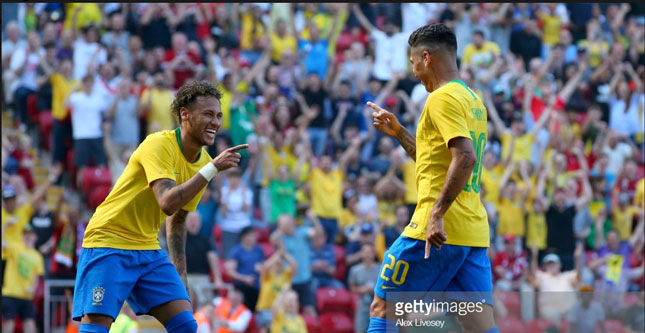 Với những cầu thủ tài năng như Neymar (trái), Brazil không chỉ chiếm ưu thế ở bảng E mà còn là một ứng viên sáng giá nhất cho danh hiệu vô địch World Cup 2018.Ảnh: Alex Livesey