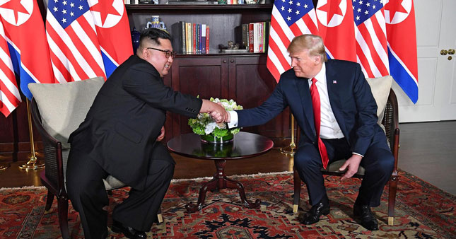 Cuộc gặp thượng đỉnh giữa nhà lãnh đạo Triều Tiên Kim Jong-un (trái) và Tổng thống Mỹ Donald Trump sẽ mang lại nhiều đổi thay trong quan hệ giữa hai nước.  Ảnh: Getty Images
