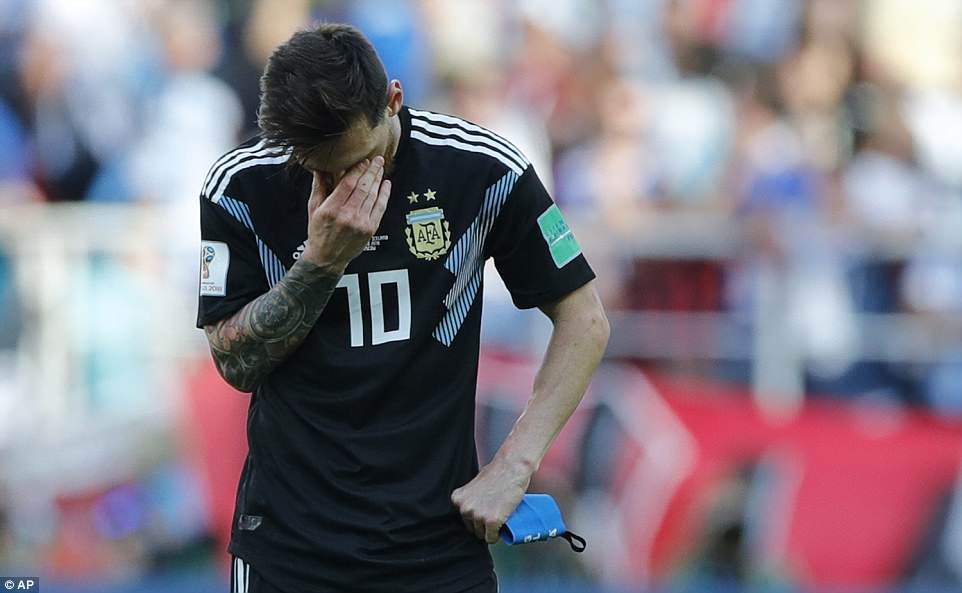 May mắn có được 1 điểm trước Iceland, Messi và các đồng đội còn nhiều việc phải làm nếu muốn tiến sâu tại World Cup 2018. 