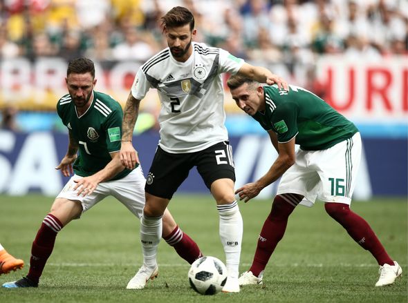 Trong thời gian còn lại của hiệp 1 cho đến hết trận đấu, đội tuyển Đức liên tục gia tăng sức ép, Tuy nhiên các chân sút của họ không thể ghi được bàn vào lưới Mexico.