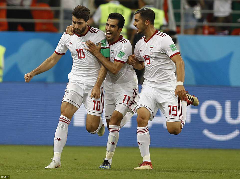 Niềm vui của các cầu thủ Iran 