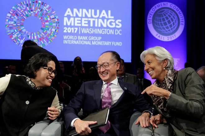 Indonesian Finance Minister Sri Mulyani Indrawati, World Bank President Jim Yong Kim and International Monetary Fund Managing Director Christine Lagarde attend a plenary session during the annual IMF-World Bank meeting in Washington, D.C., in October 2017. (Source: Reuters)