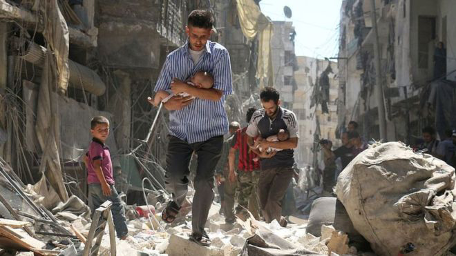 Chiến tranh kéo dài gây ra đói nghèo cho nhiều người dân vô tội tại Syria. Ảnh: BBC