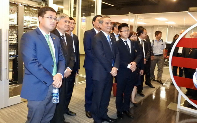 The Da Nang delegation visiting companies in in the Silicon Valley