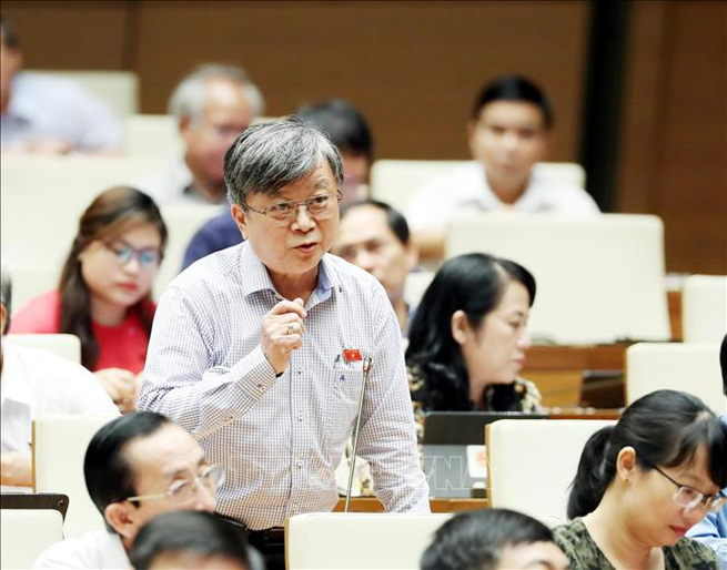  Đại biểu Trương Trọng Nghĩa (TP. Hồ Chí Minh) phát biểu ý kiến tại phiên thảo luận chiều 13-6-2020. Ảnh: Trọng Đức/TTXVN