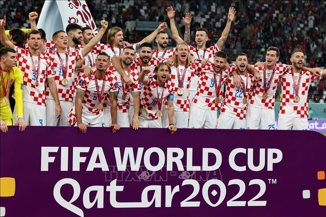 Đội tuyển Croatia giành hạng 3 World Cup 2022 sau khi chiến thắng đội tuyển Maroc 2-1. Ảnh: AFP/TTXVN