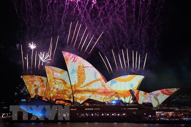 Đắm chìm trong lễ hội ánh sáng hoành tráng nhất Australia