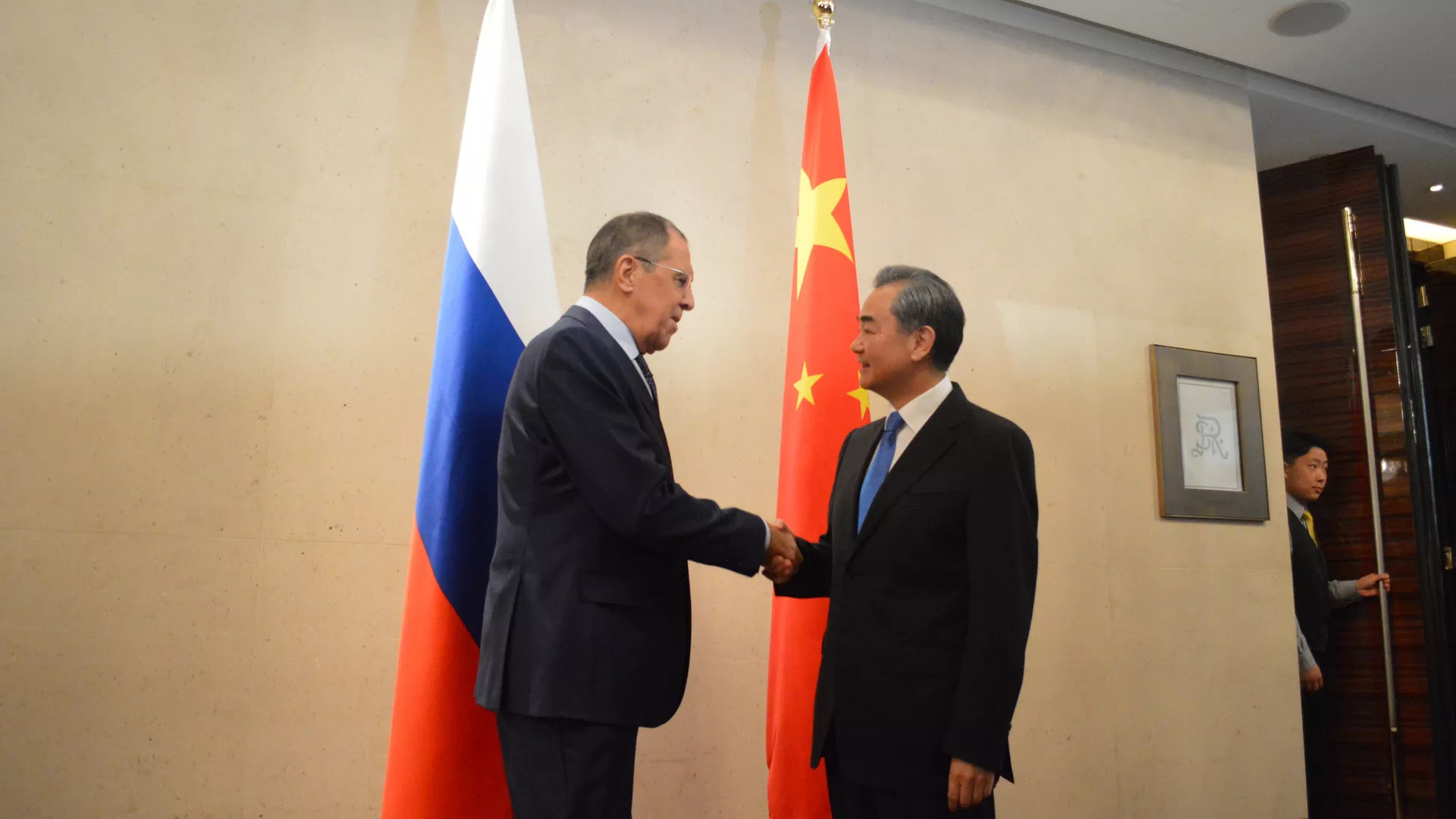 Ngoại trưởng Nga thăm Trung Quốc