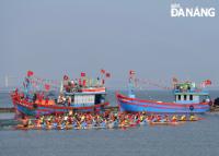 Sôi nổi giải đua thuyền truyền thống trên sông Hàn