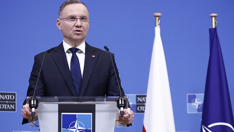 Ba Lan sẵn sàng tiếp nhận vũ khí hạt nhân của NATO