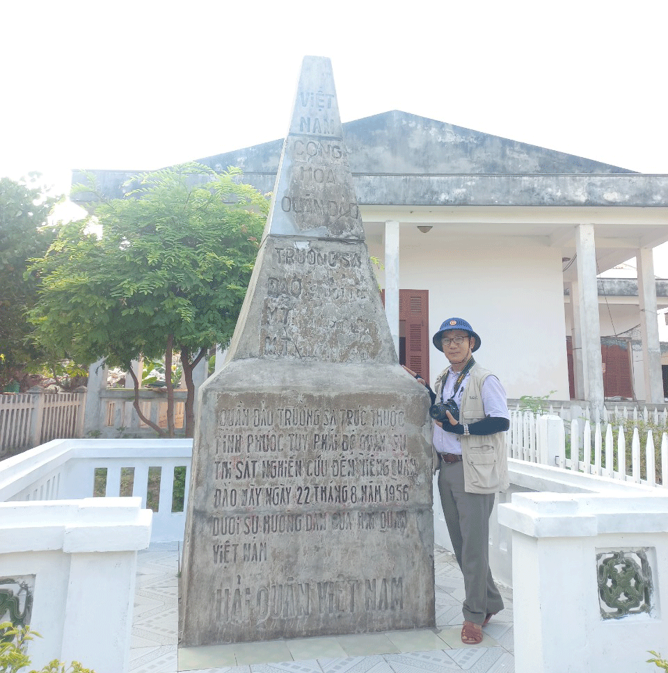 Chạm vào di tích lịch sử quốc gia ở đảo Song Tử Tây