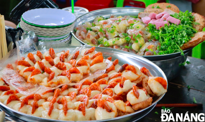 Let's enjoy cuisine at famous Da Nang markets