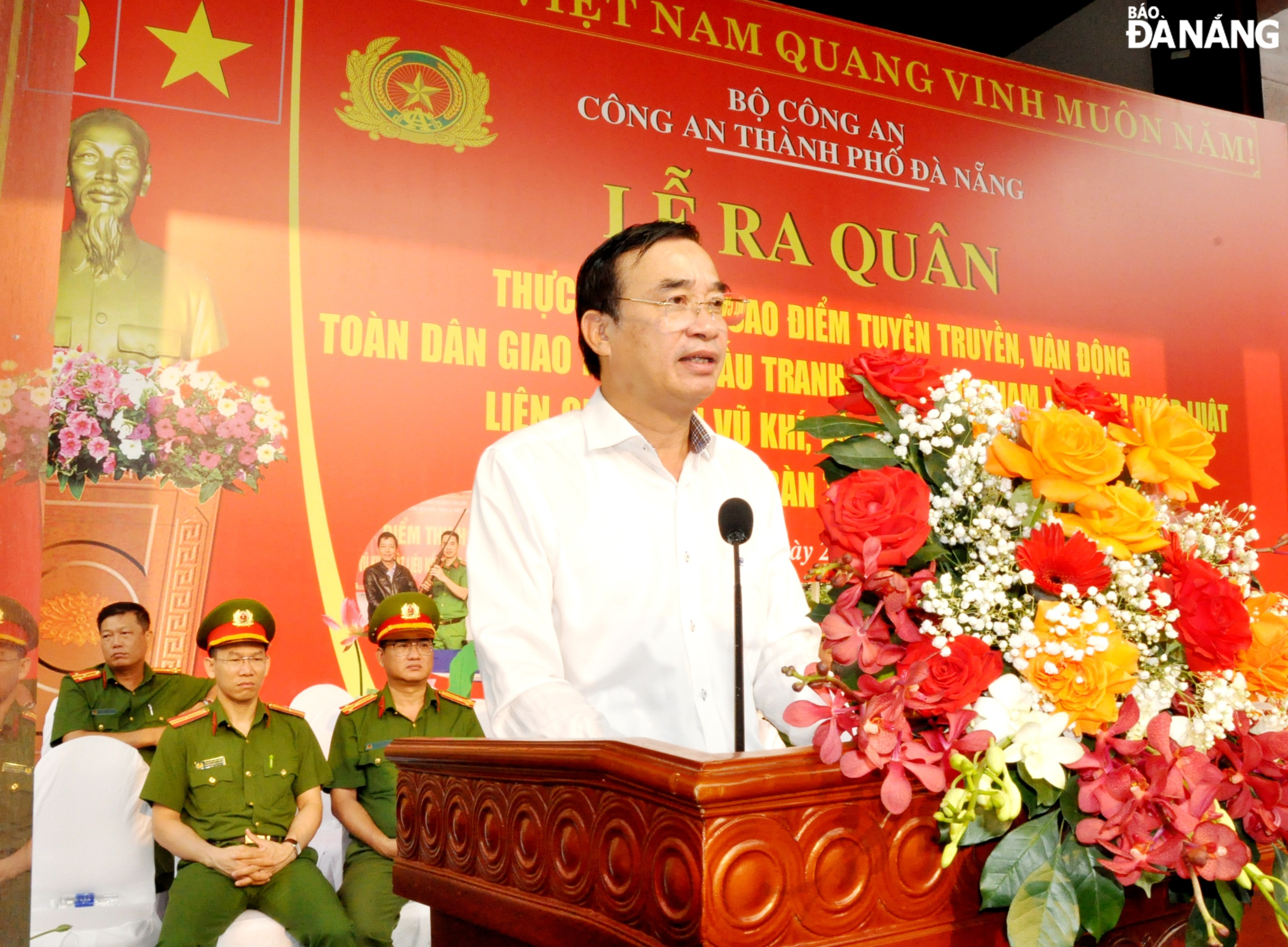 Da Nang People’s Committee Chairman Le Trung Chinh speaking at the launching ceremony