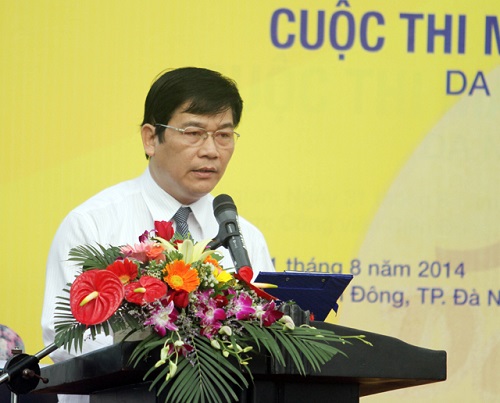 The Da Nang Fatherland Front Committee Chairman, Mr Nguyen Thanh Quang, speaking at the event