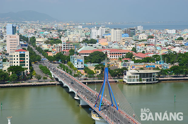 Cầu quay Sông Hàn - một trong những đổi thay lớn của thành phố Đà Nẵng. Ảnh: MINH TRÍ