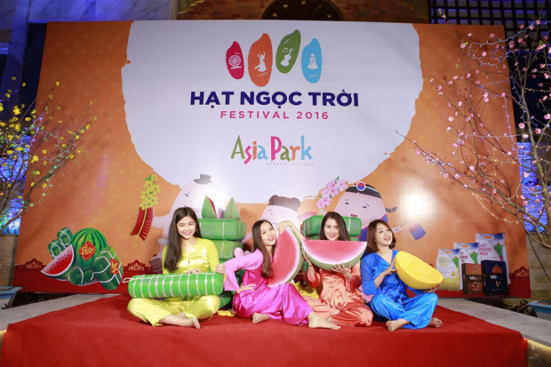Kéo dài đến hết ngày 20/2/2016, Lễ hội Hạt ngọc trời  tại Asia Park là điểm đến hàng đầu ở Đà Nẵng cho những ai muốn tìm một không gian du xuân vui tươi, rộn ràng, trong những ngày đầu năm mới.
