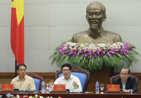 Phó Thủ tướng Phạm Bình Minh phát biểu chỉ đạo Phiên họp. Ảnh: VGP/Hải Minh