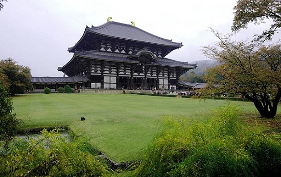  Todaiji temple complex …