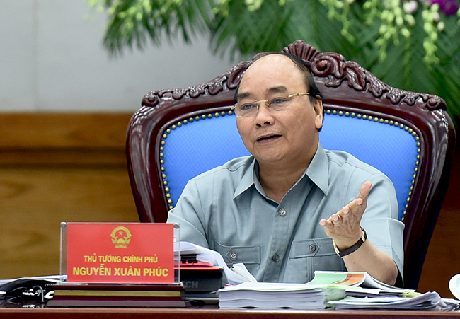 Thủ tướng Nguyễn Xuân Phúc chủ trì phiên họp Chính phủ tháng 6/2016. Ảnh: VGP